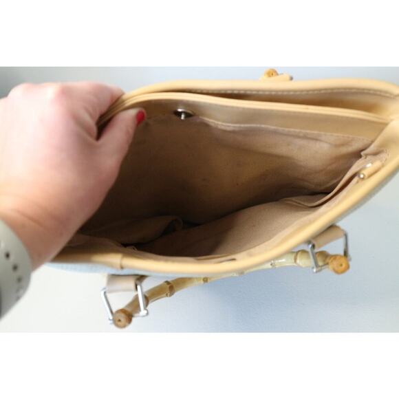 Cute Vinyl Handbag with Bamboo Handles Tan Beige - Picture 3 of 6
